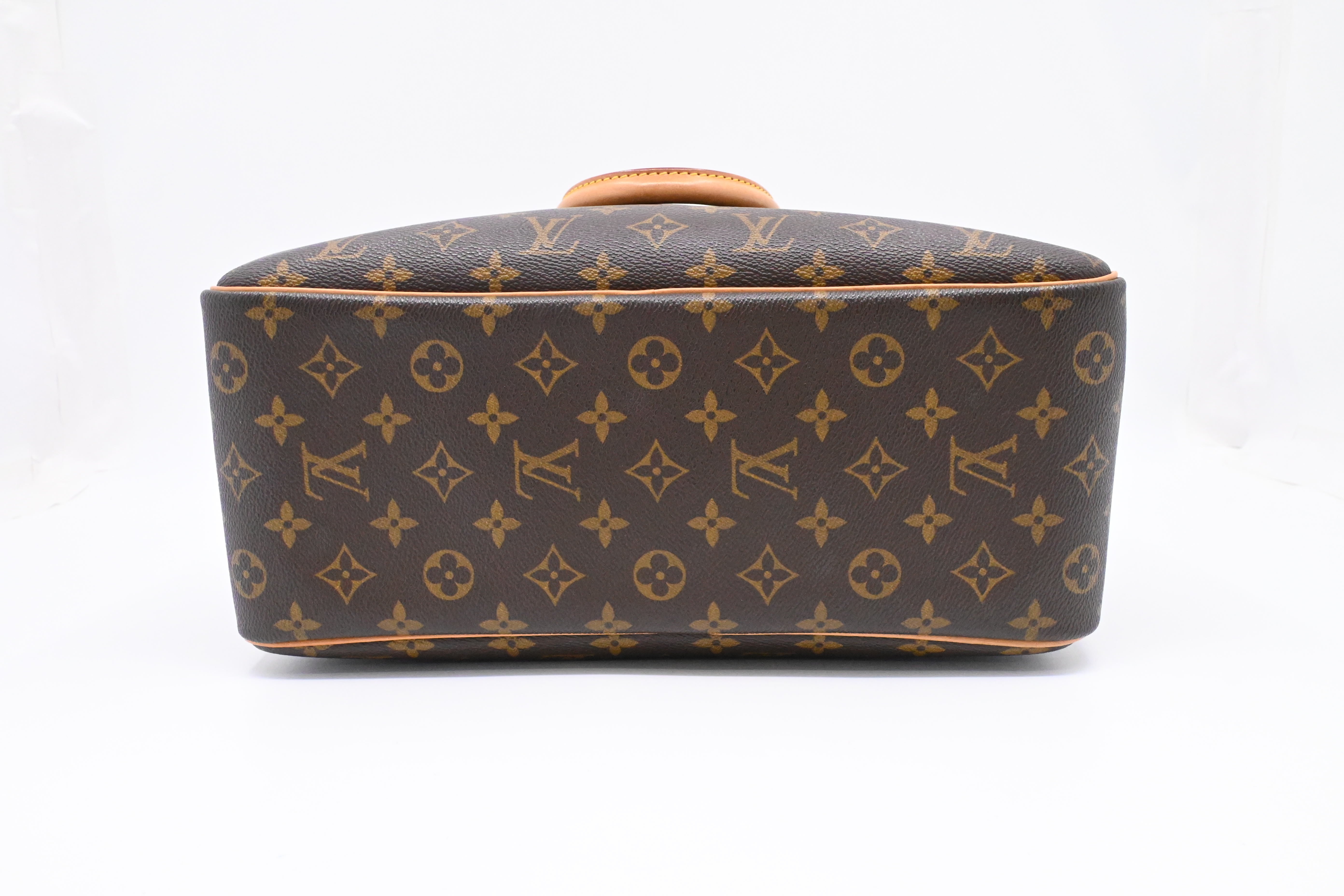 Louis Vuitton Deauville in Monogram Canvas – Weekly Lux Drop