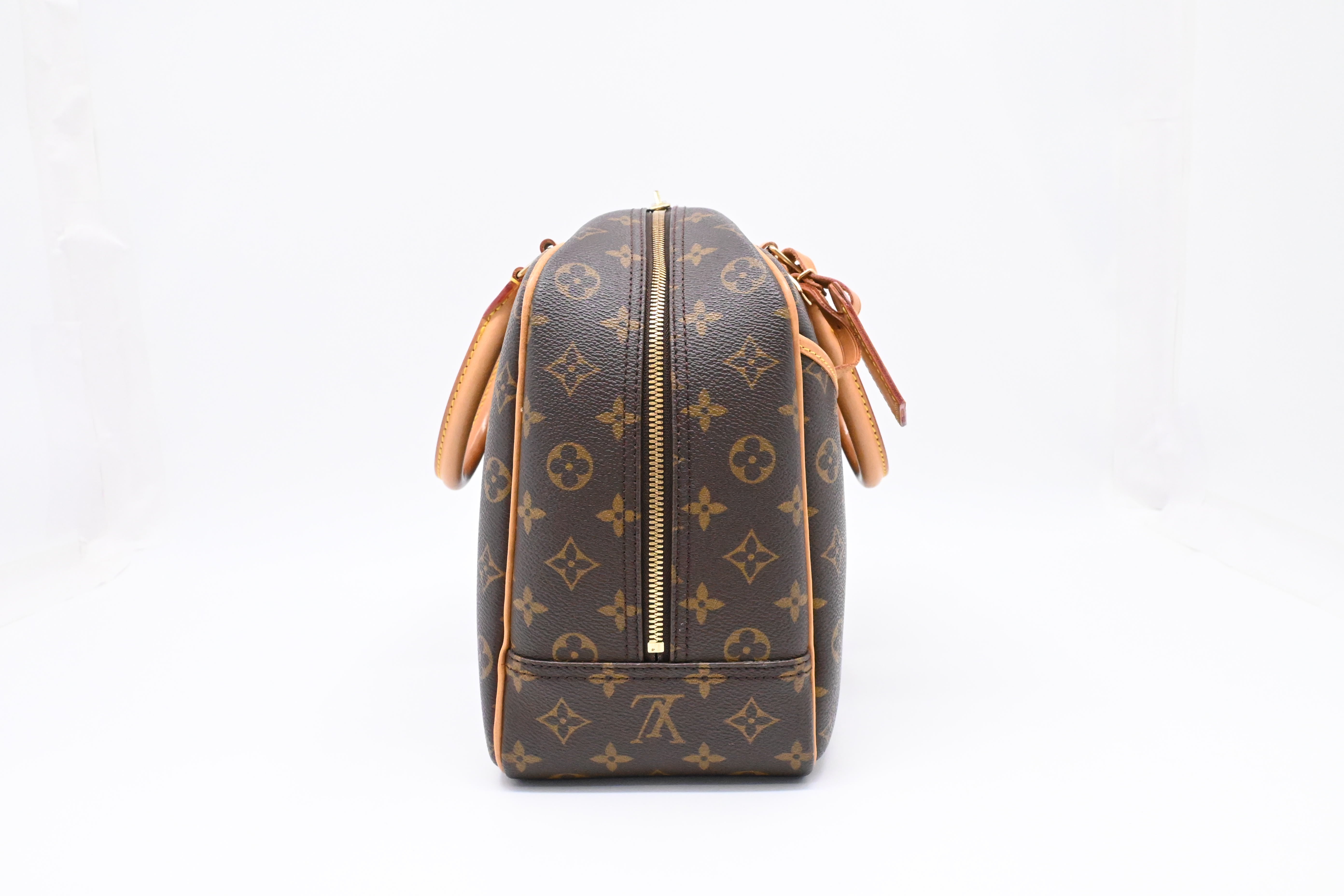 ルイヴィトン　ドーブィル Louis Vuitton Deauville in Monogram Canvas – Weekly Lux Drop
