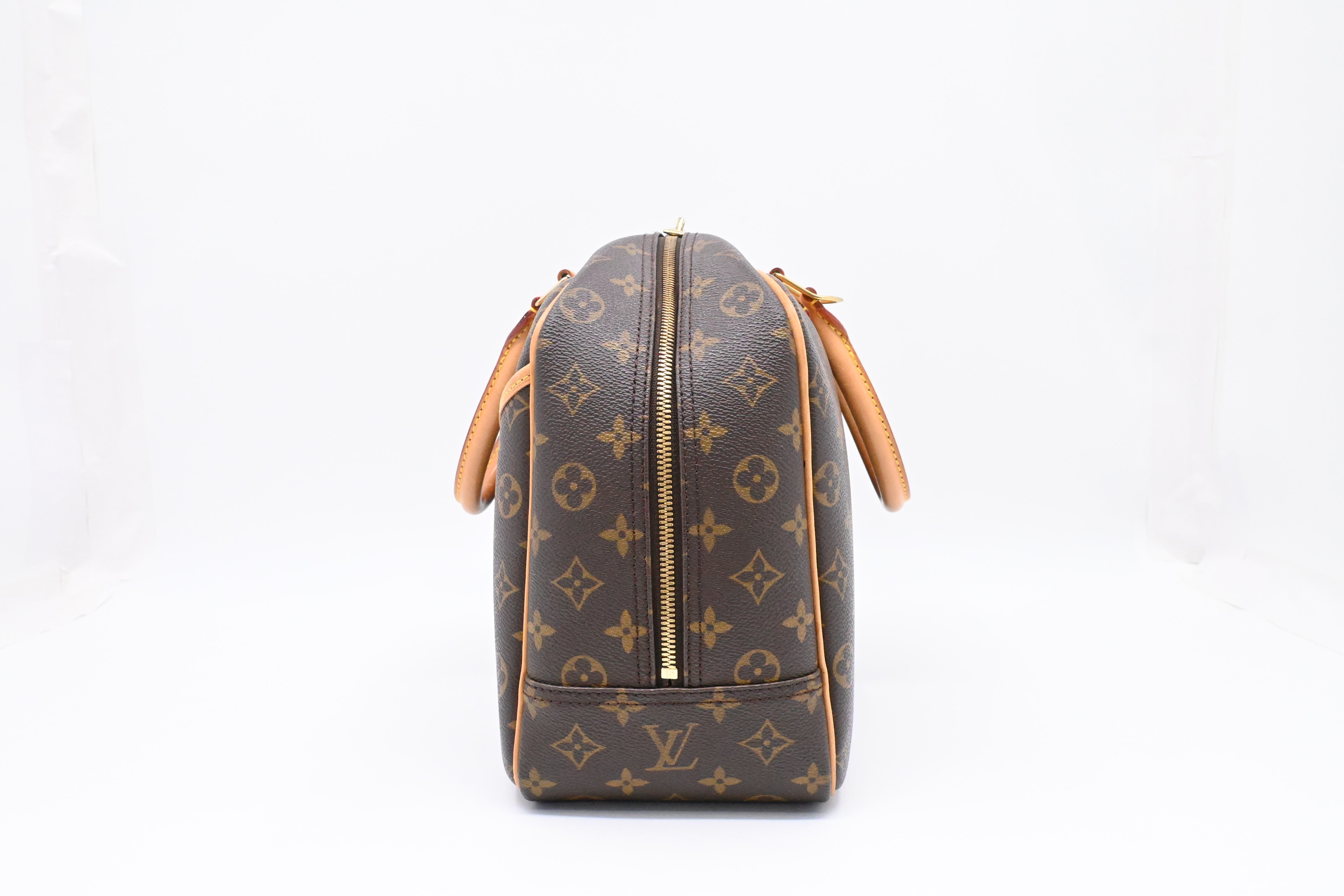 Louis Vuitton Deauville in Monogram Canvas – Weekly Lux Drop
