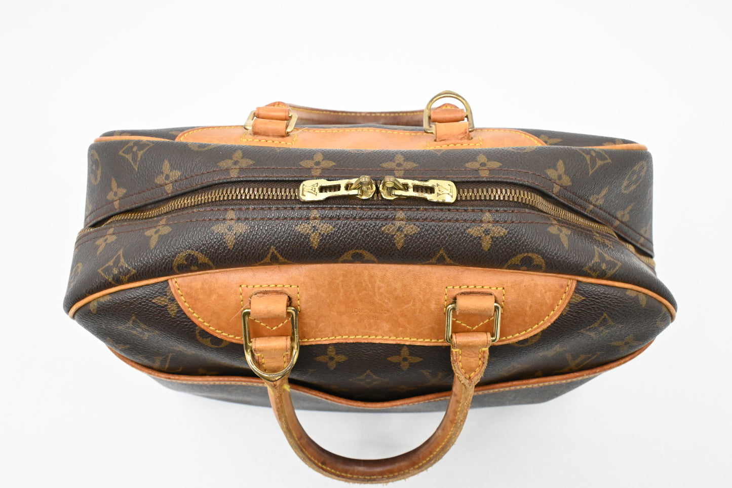 Louis Vuitton Deauville in Monogram Canvas