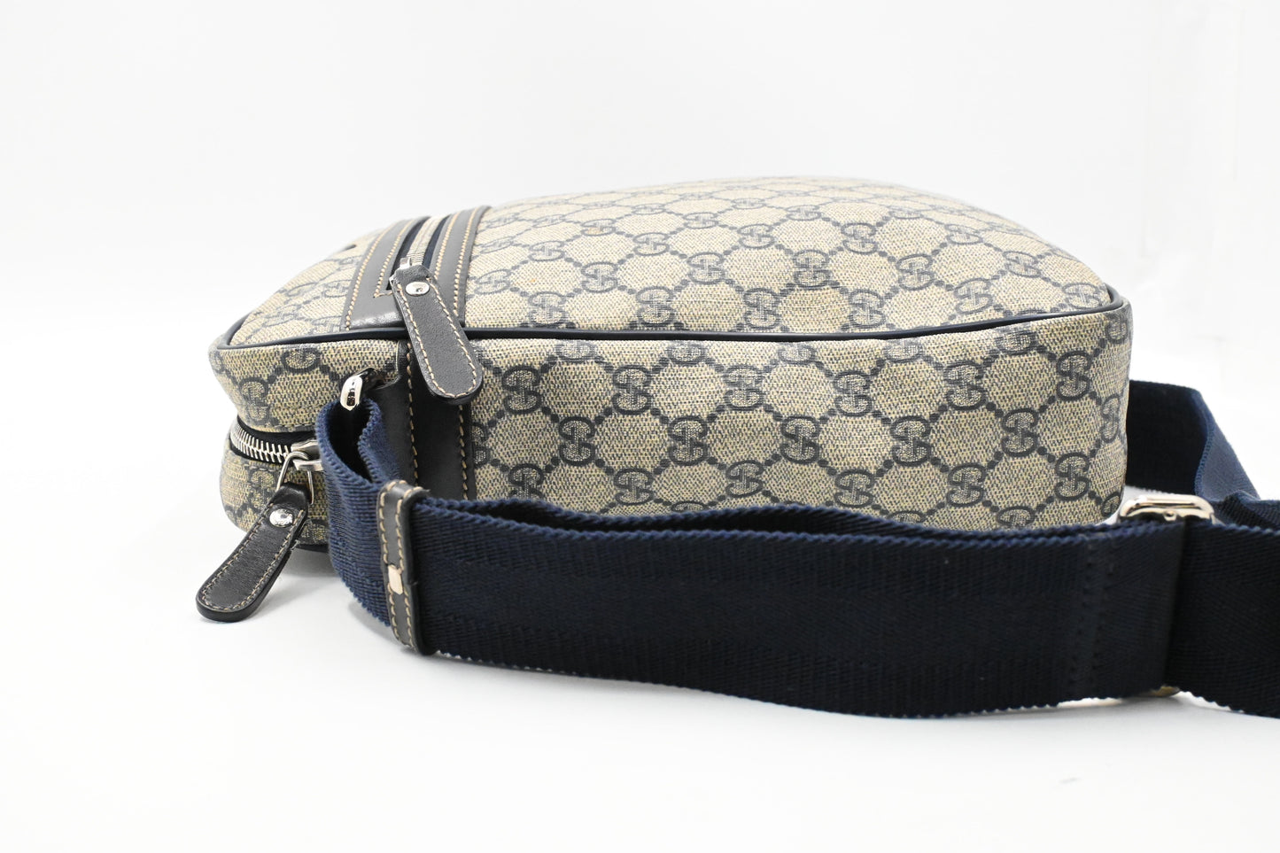 Gucci Crossbody Bag in Navy Blue GG Supreme Canvas