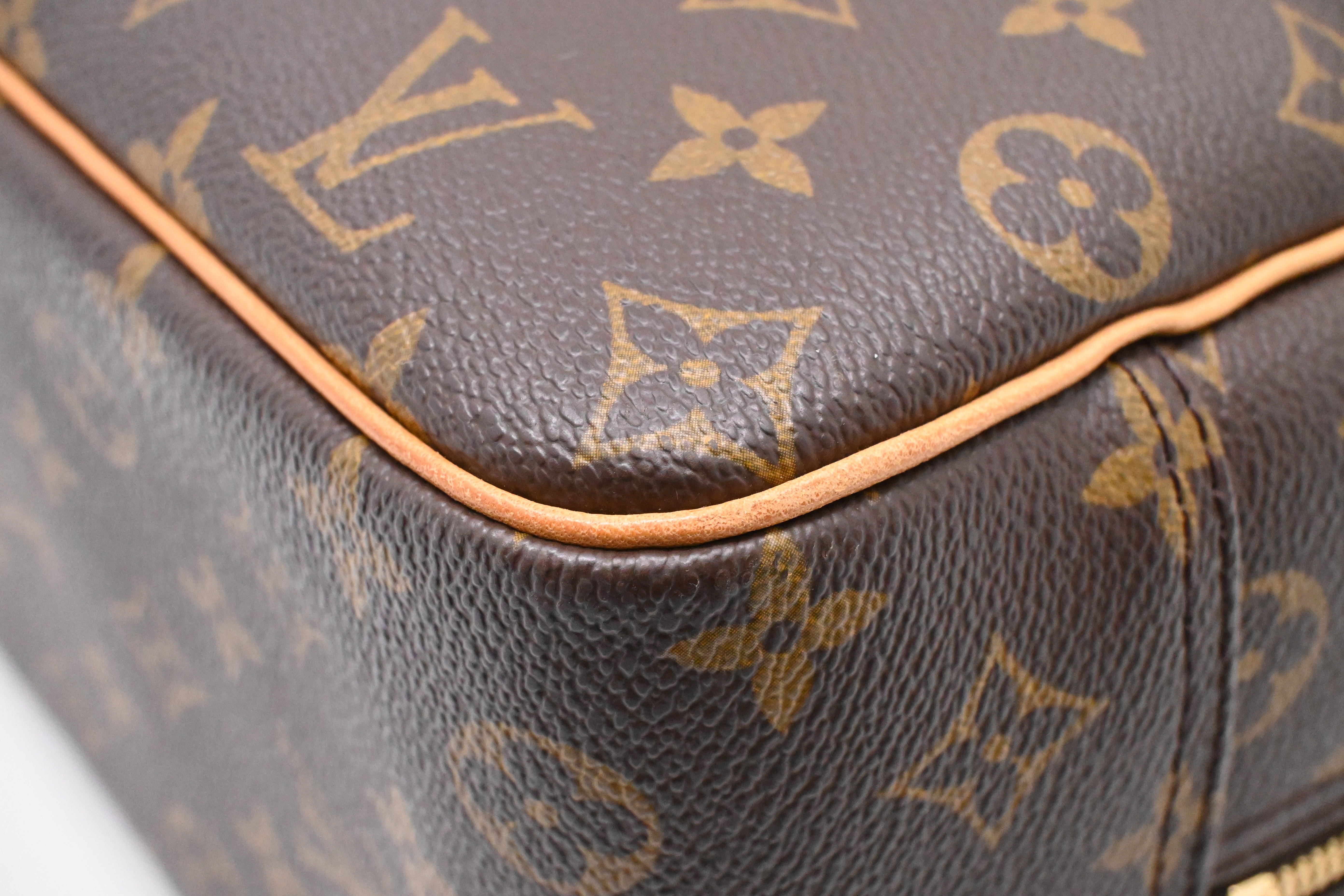 Louis Vuitton Deauville in Monogram Canvas – Weekly Lux Drop