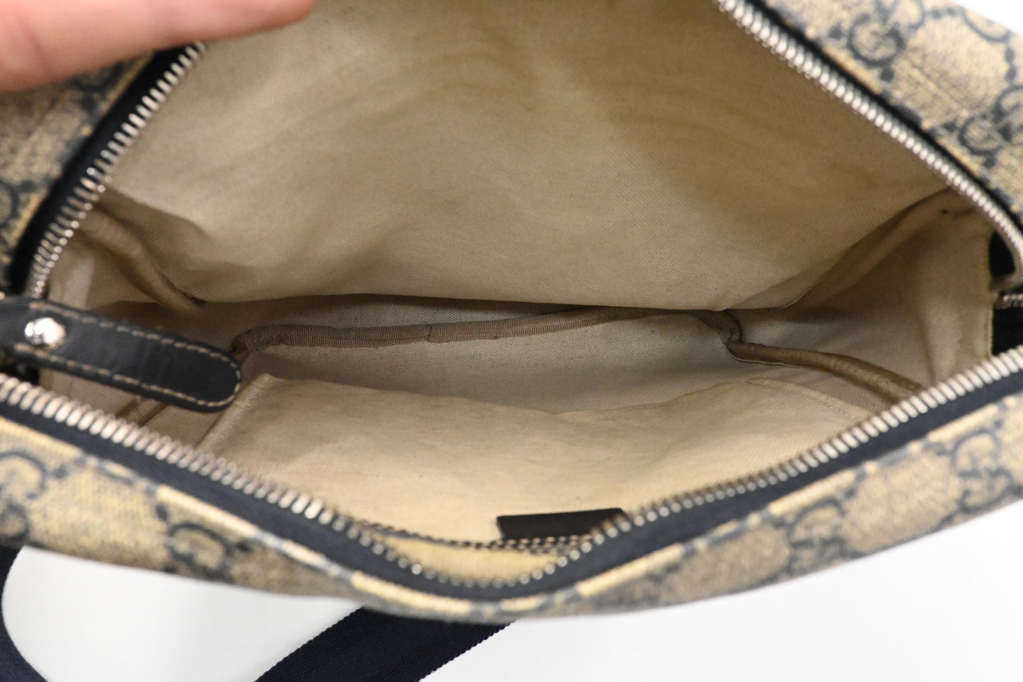 Gucci Crossbody Bag in Navy Blue GG Supreme Canvas