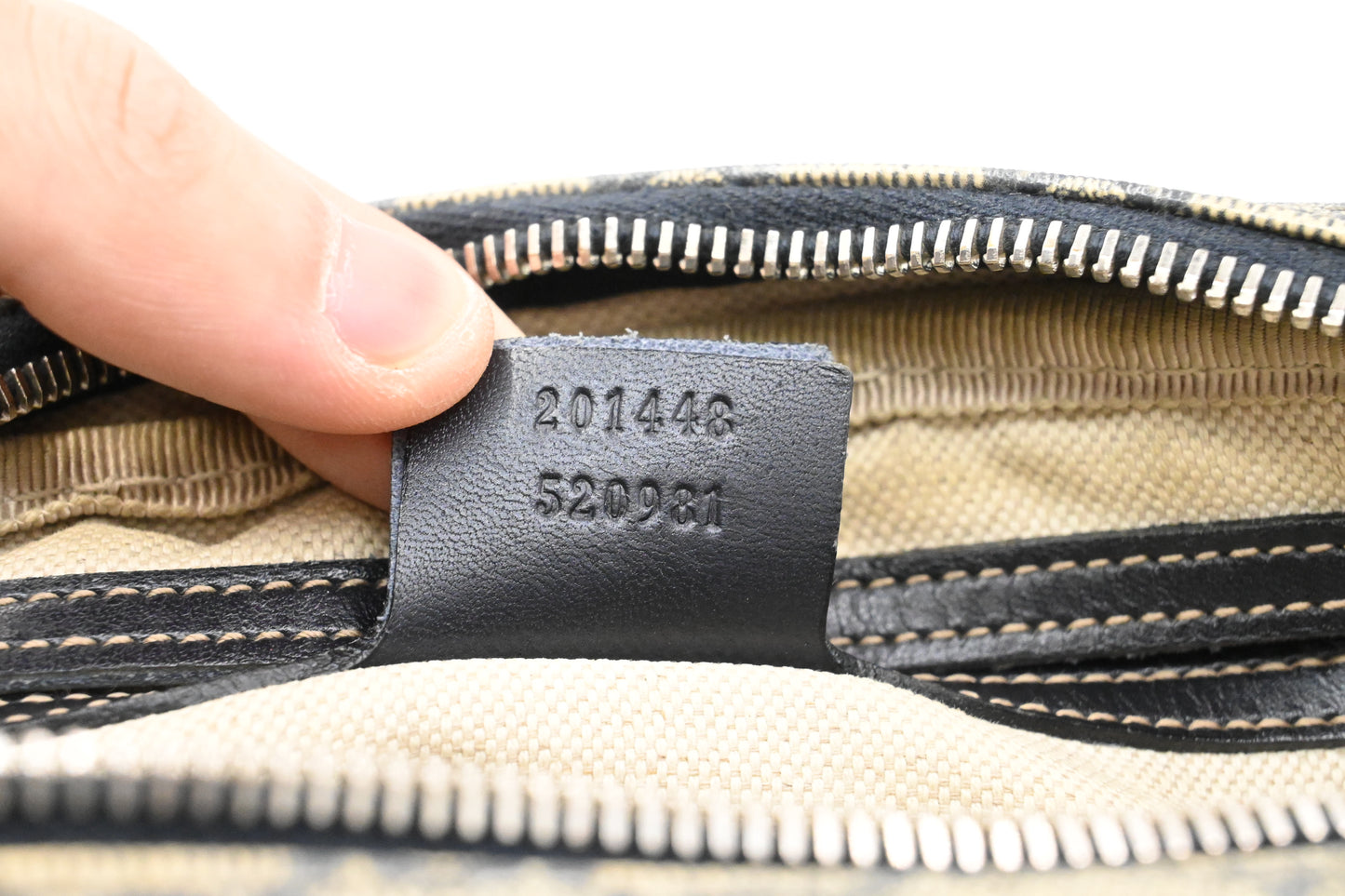 Gucci Crossbody Bag in Navy Blue GG Supreme Canvas