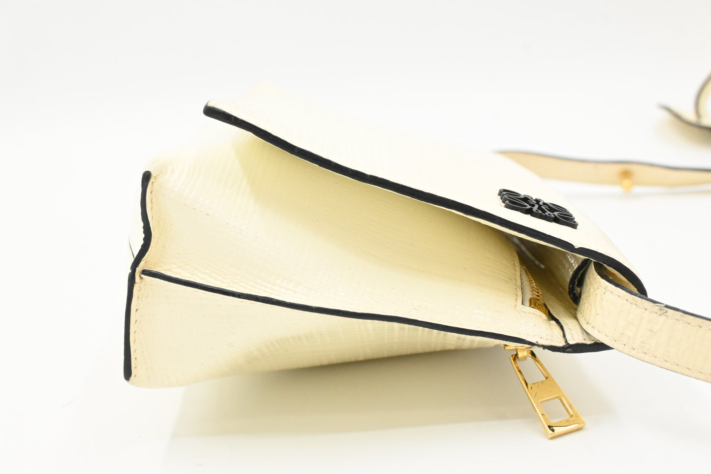 Loewe Shoulder Bag in White Leather