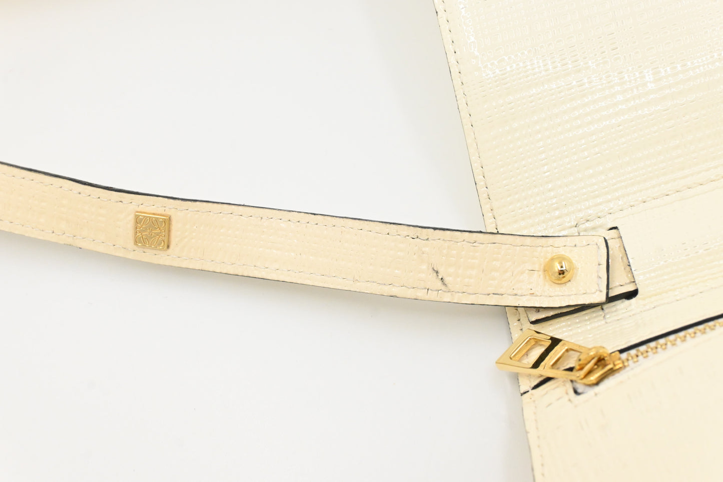 Loewe Shoulder Bag in White Leather