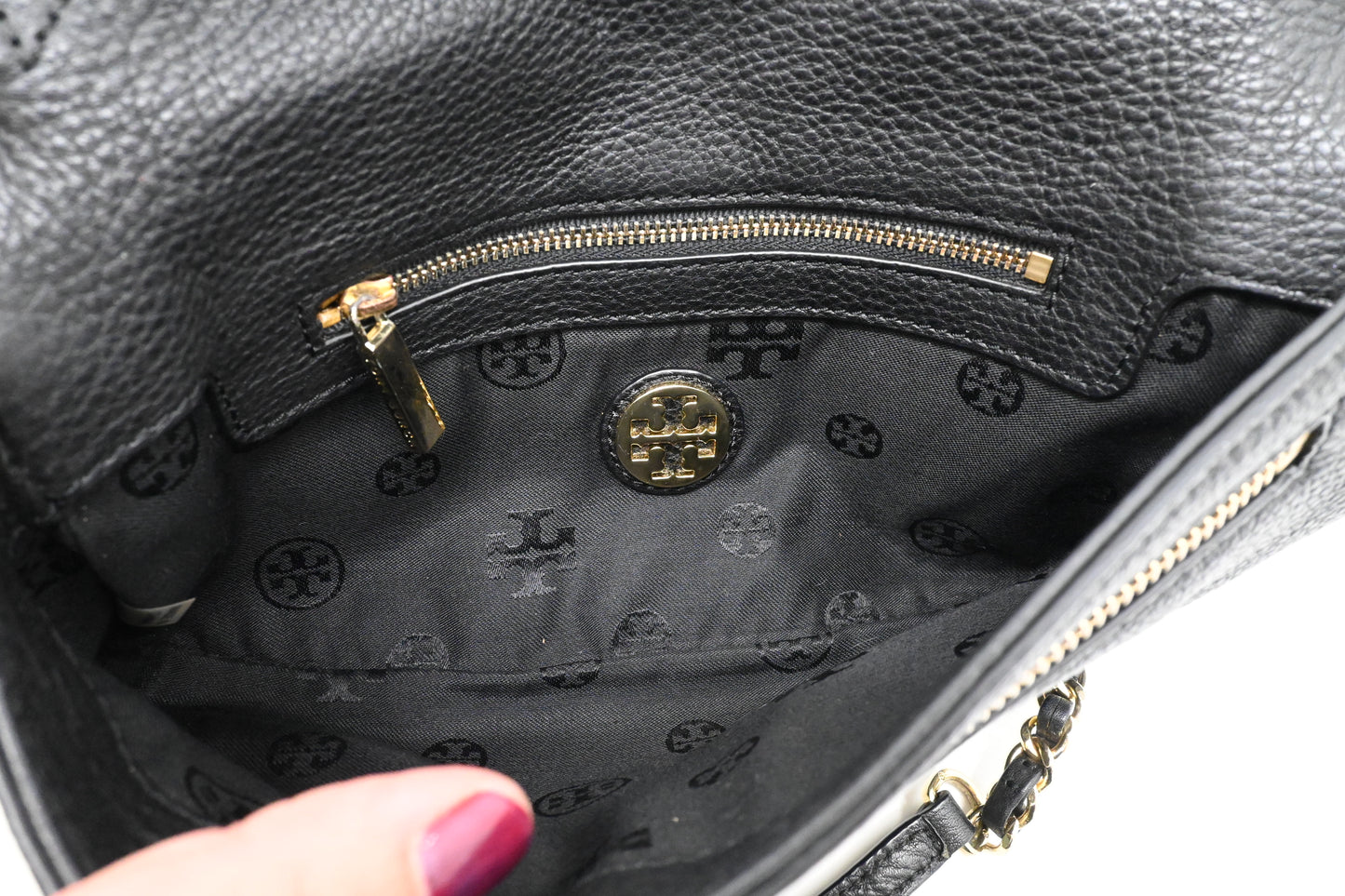 Tory Burch Shoulder Bag in Black Leather
