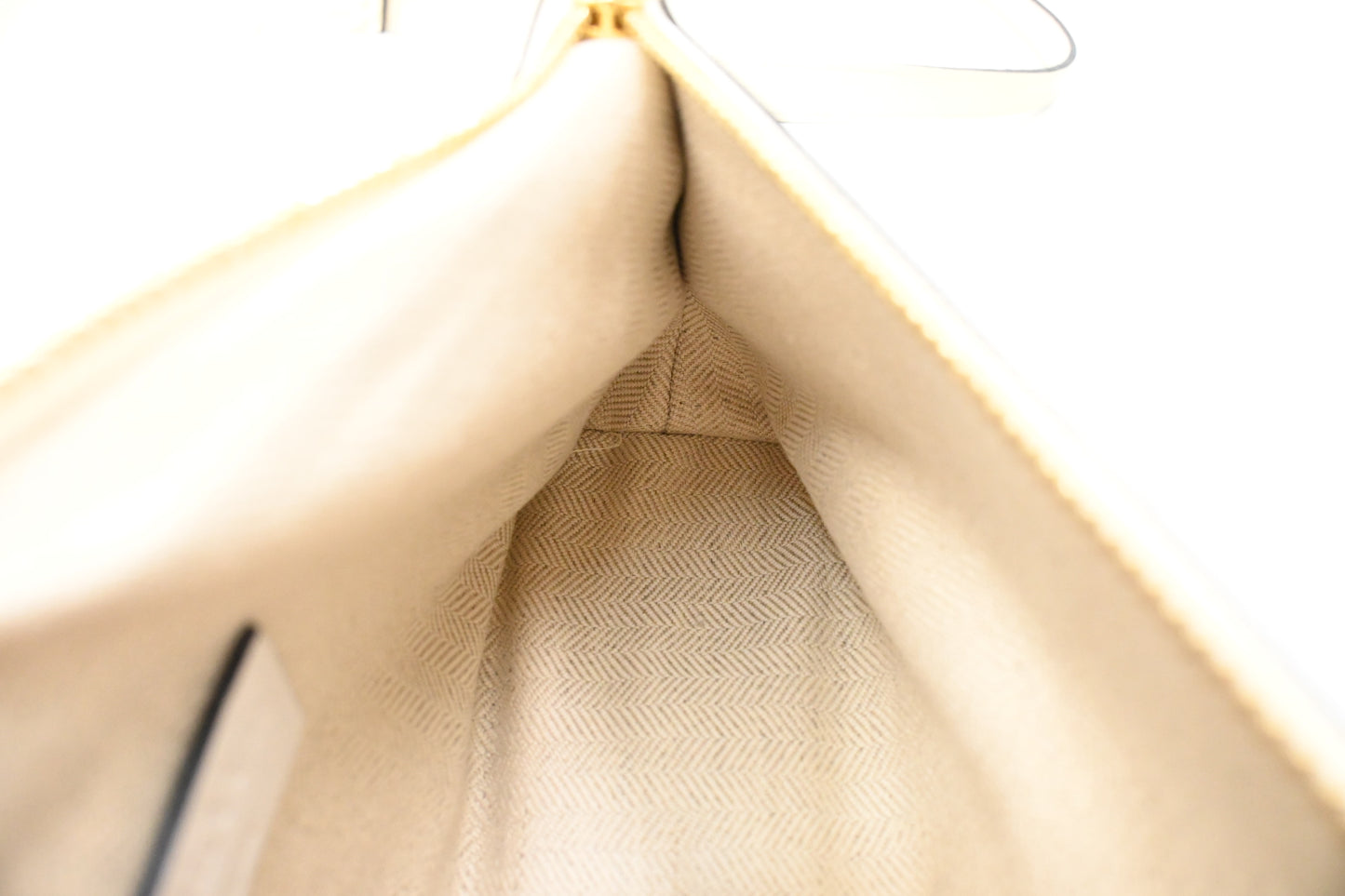 Loewe Shoulder Bag in White Leather