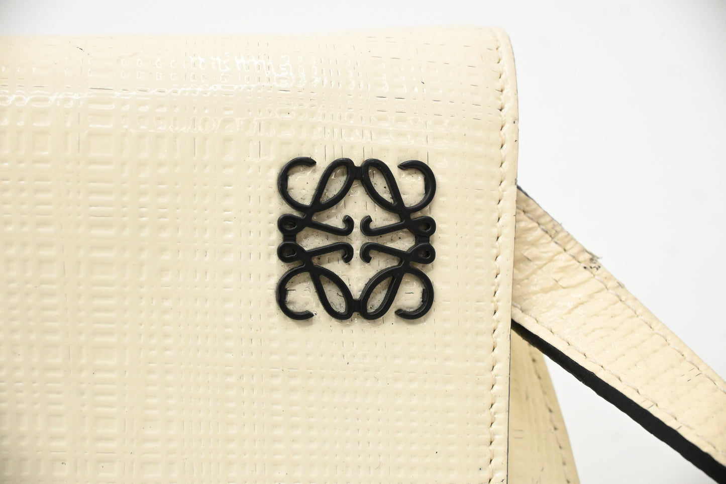 Loewe Shoulder Bag in White Leather