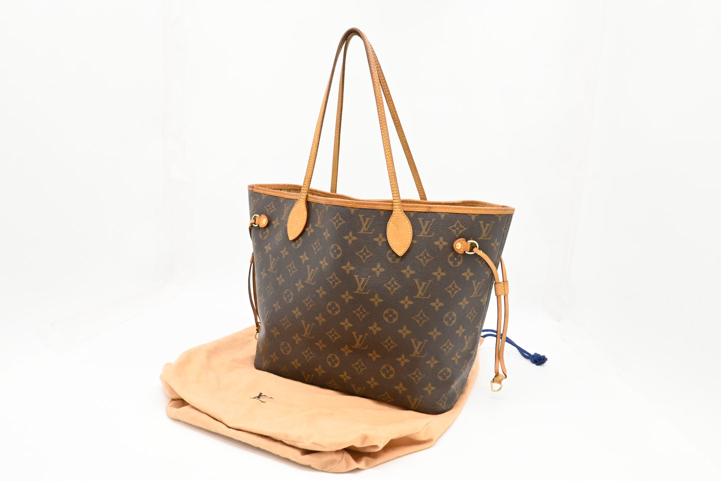 Louis Vuitton Neverfull MM in Monogram Canvas