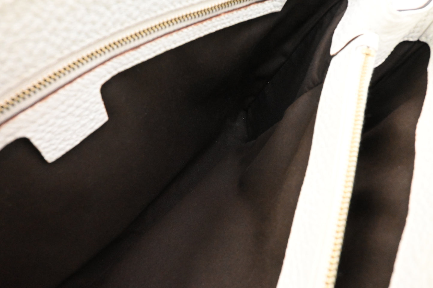 Gucci Tote in White Leather