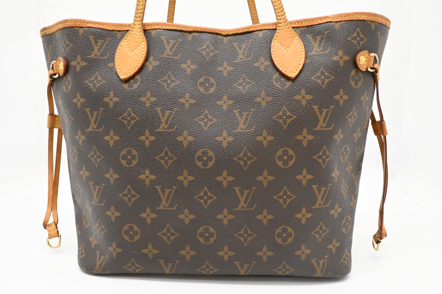 Louis Vuitton Neverfull MM in Monogram Canvas