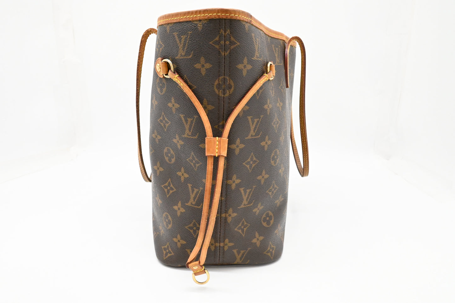 Louis Vuitton Neverfull MM in Monogram Canvas