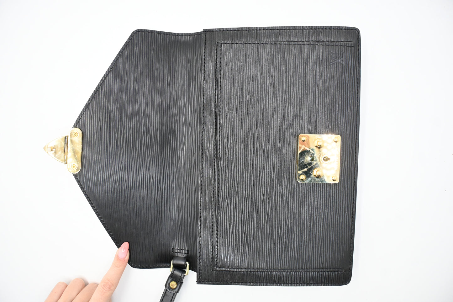 Louis Vuitton Sellier Dragonne in Black Epi Leather