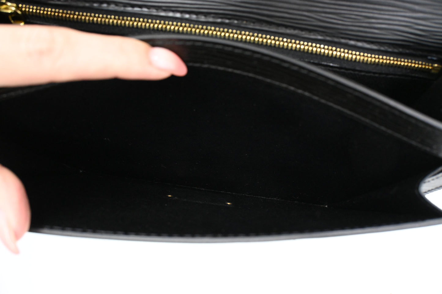 Louis Vuitton Sellier Dragonne in Black Epi Leather