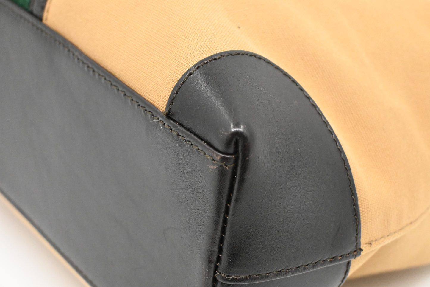 Gucci Sherry Handbag Bag in Brown Canvas