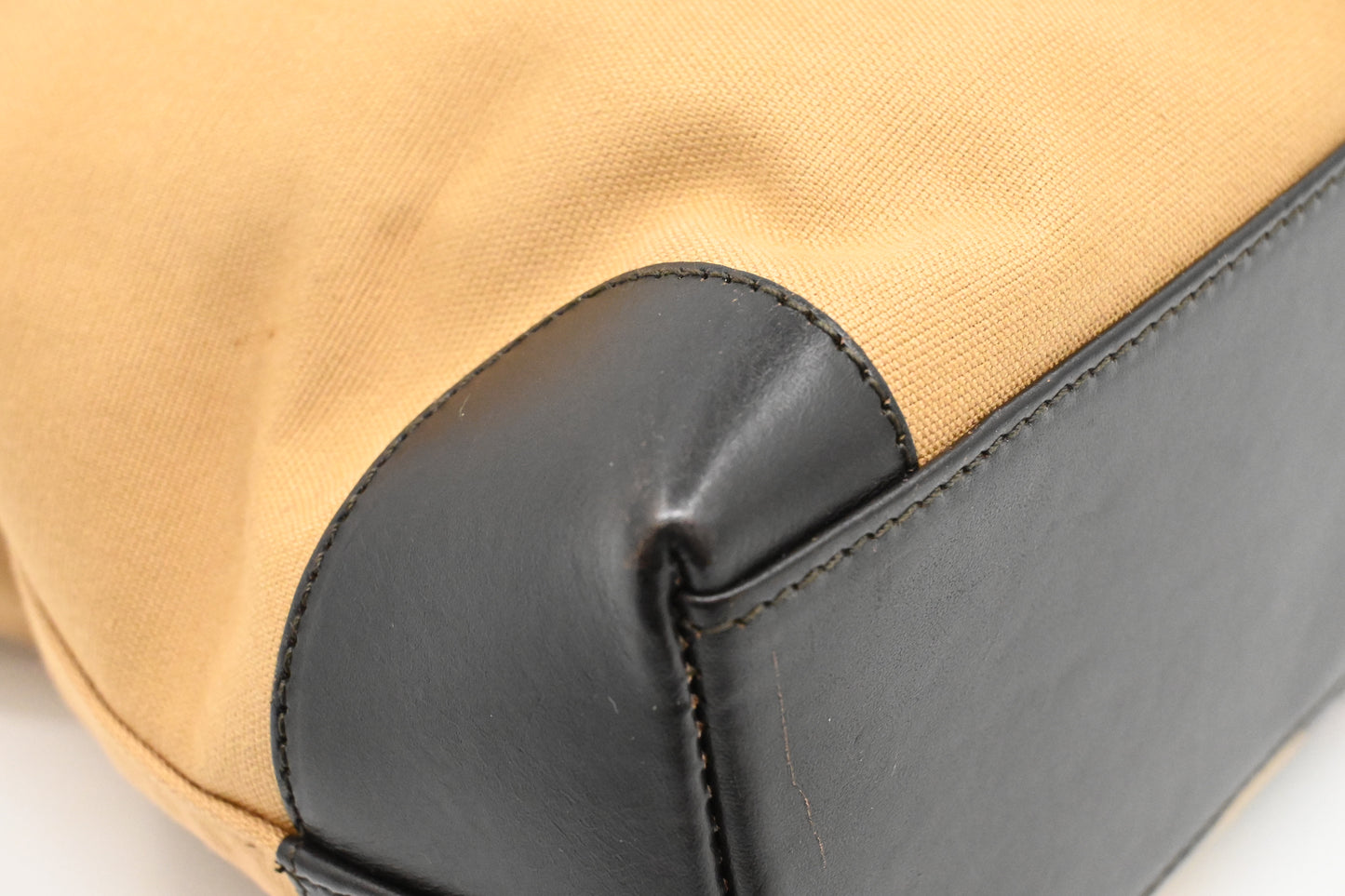 Gucci Sherry Handbag Bag in Brown Canvas