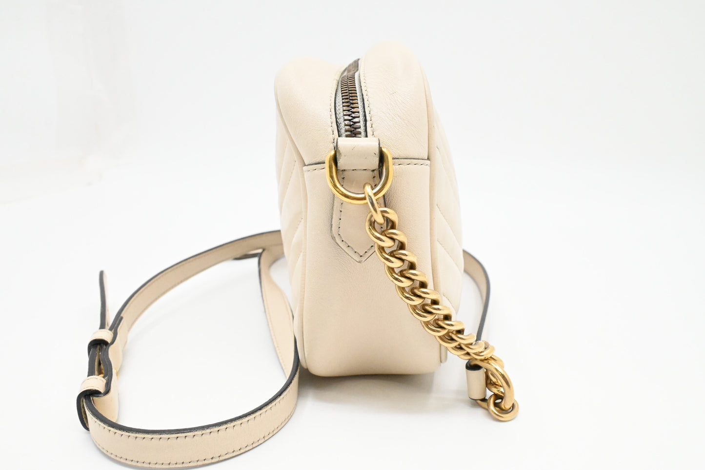 Gucci Marmont Crossbody Bag in White Leather
