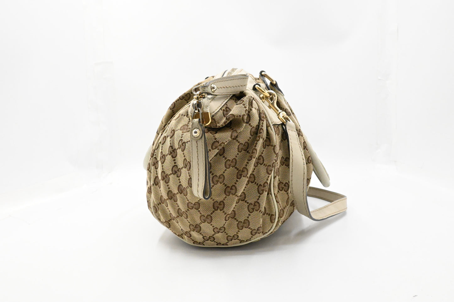 Gucci Sukey in GG Canvas and Cream Leather