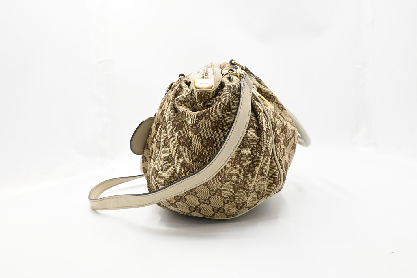 Gucci Sukey in GG Canvas and Cream Leather
