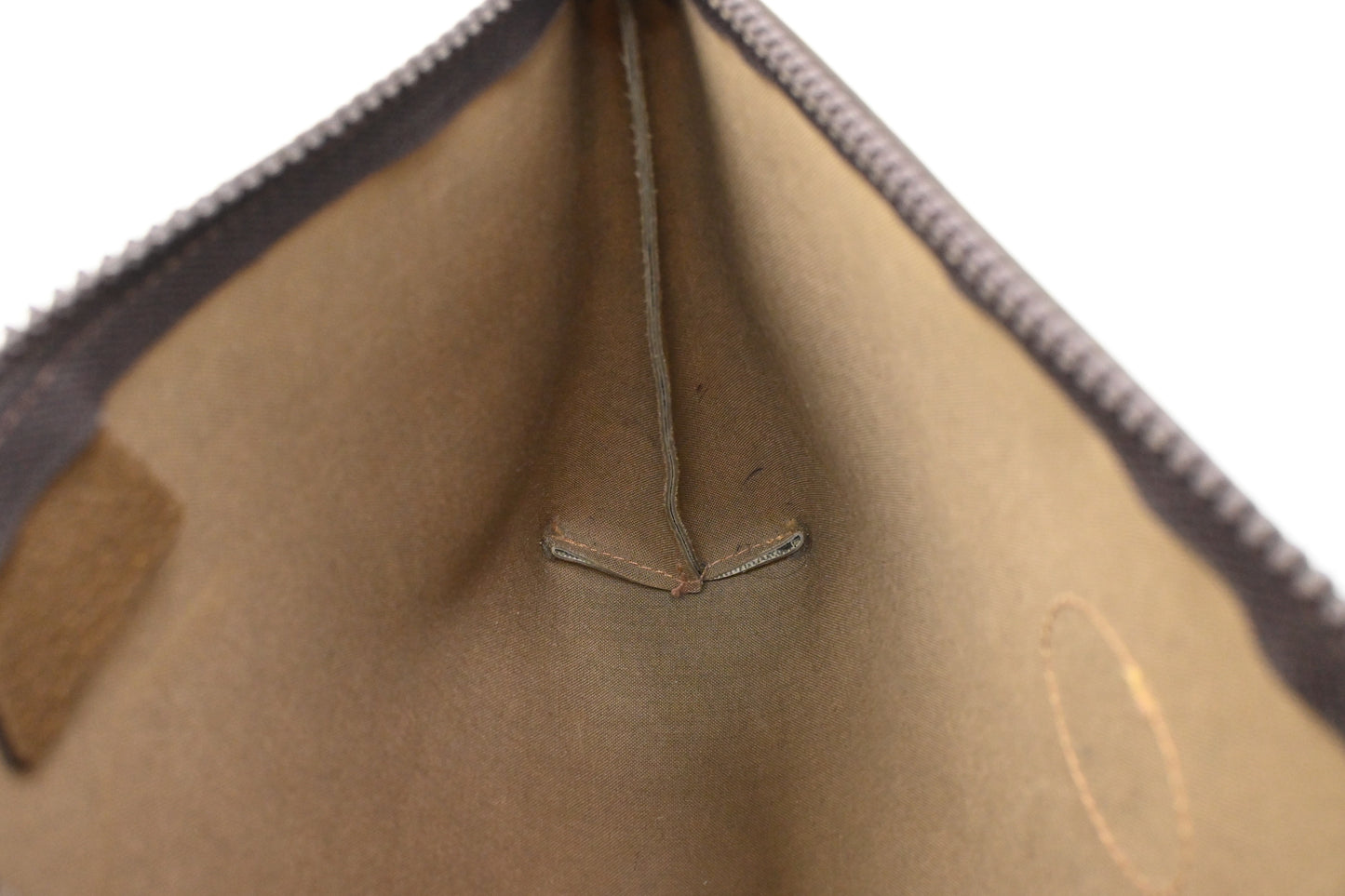 Gucci Plus Clutch in GG Plus Supreme Canvas