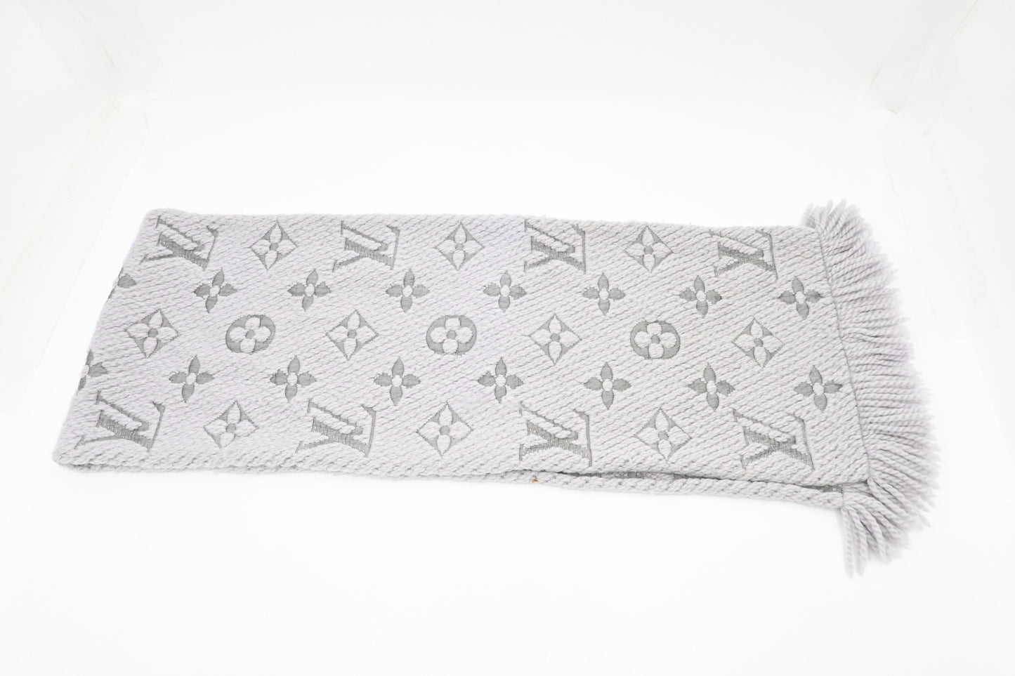 Louis Vuitton Logomania Scarf in Grey Wool and Silk