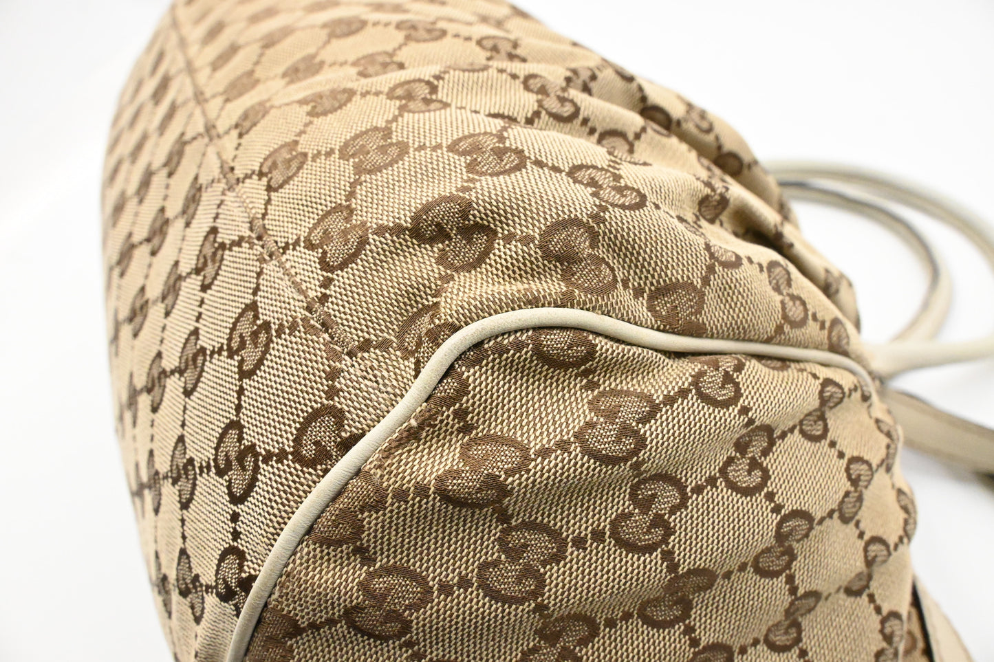 Gucci Sukey in GG Canvas and Cream Leather
