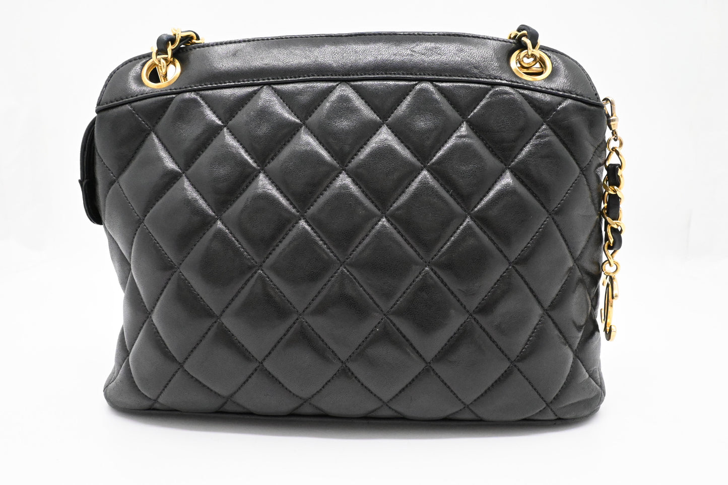Chanel Shoulder Bag in Black Lambskin Leather