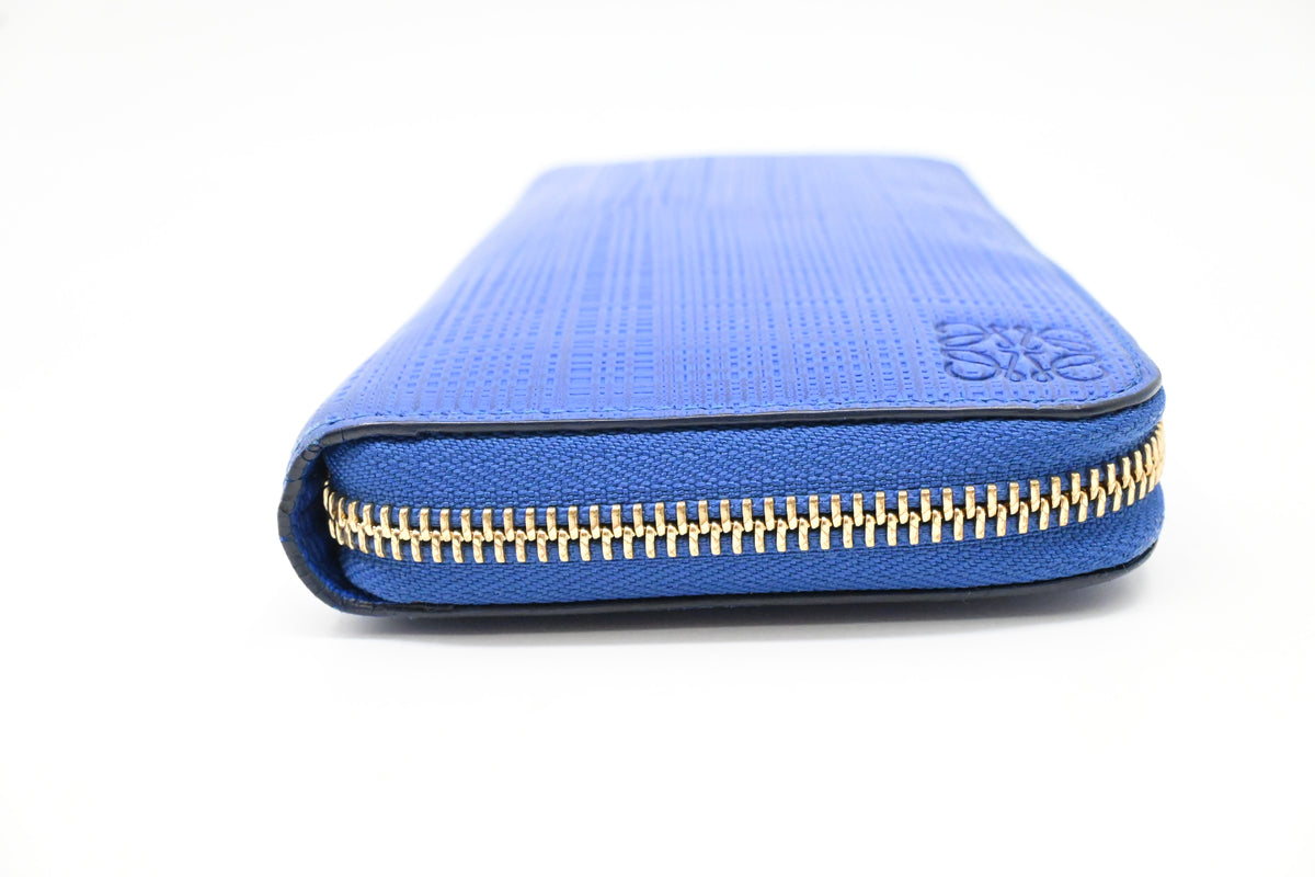 Loewe Zippy Wallet in Blue Leather
