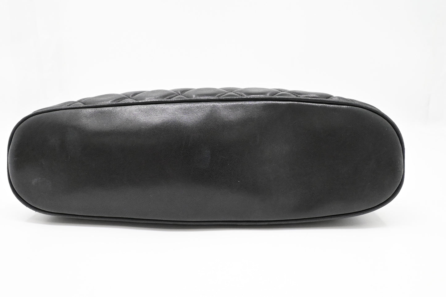 Chanel Shoulder Bag in Black Lambskin Leather