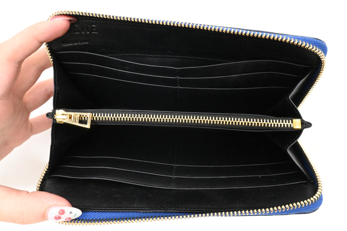 Loewe Zippy Wallet in Blue Leather