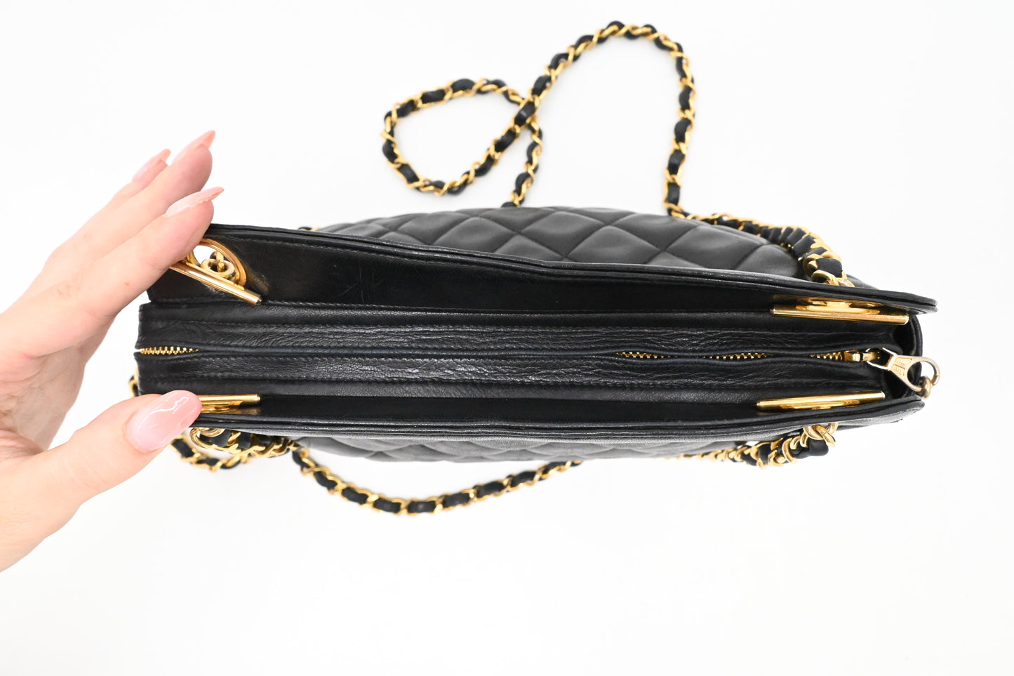 Chanel Shoulder Bag in Black Lambskin Leather