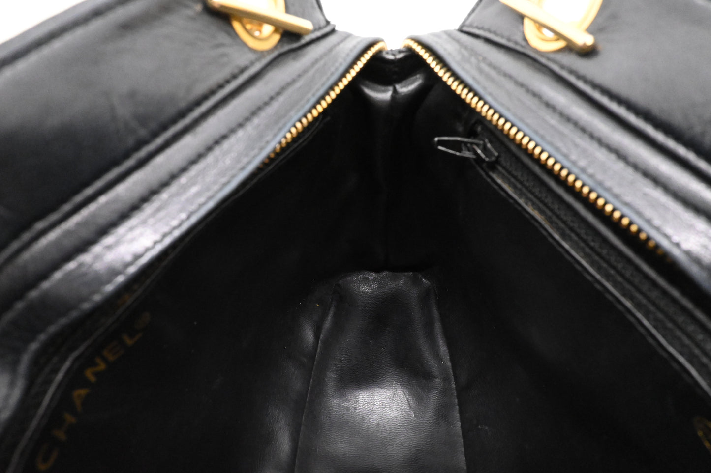 Chanel Shoulder Bag in Black Lambskin Leather