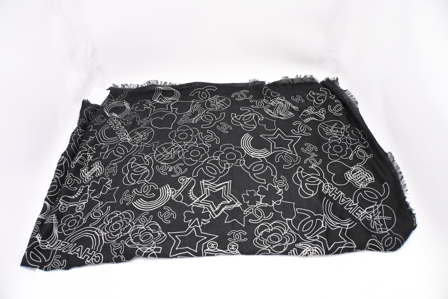 Chanel Scarf in Black Cashmere and Silk
