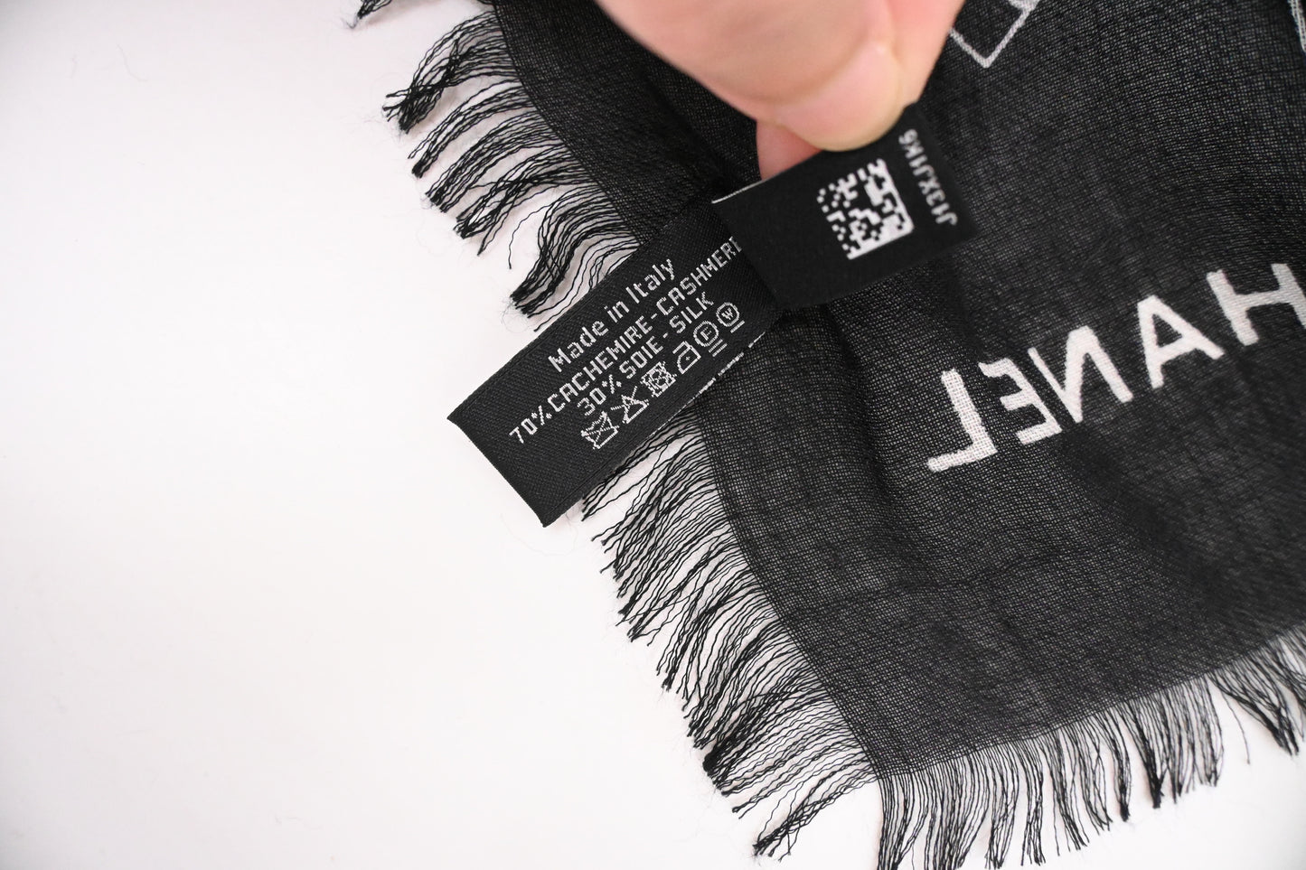 Chanel Scarf in Black Cashmere and Silk
