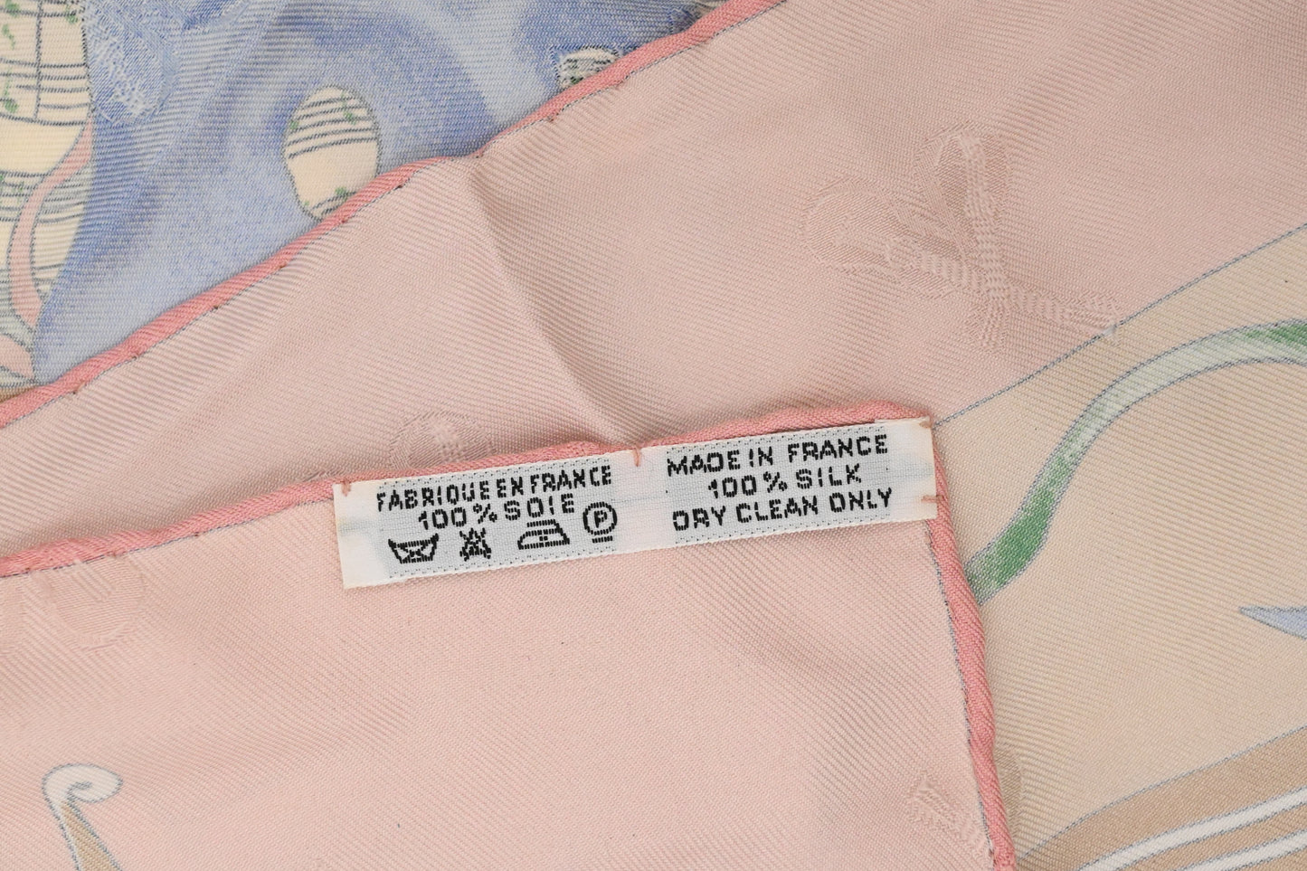 Hermes 'Le Carnaval de Venise' Carre 90 in Pink Jacquard Silk