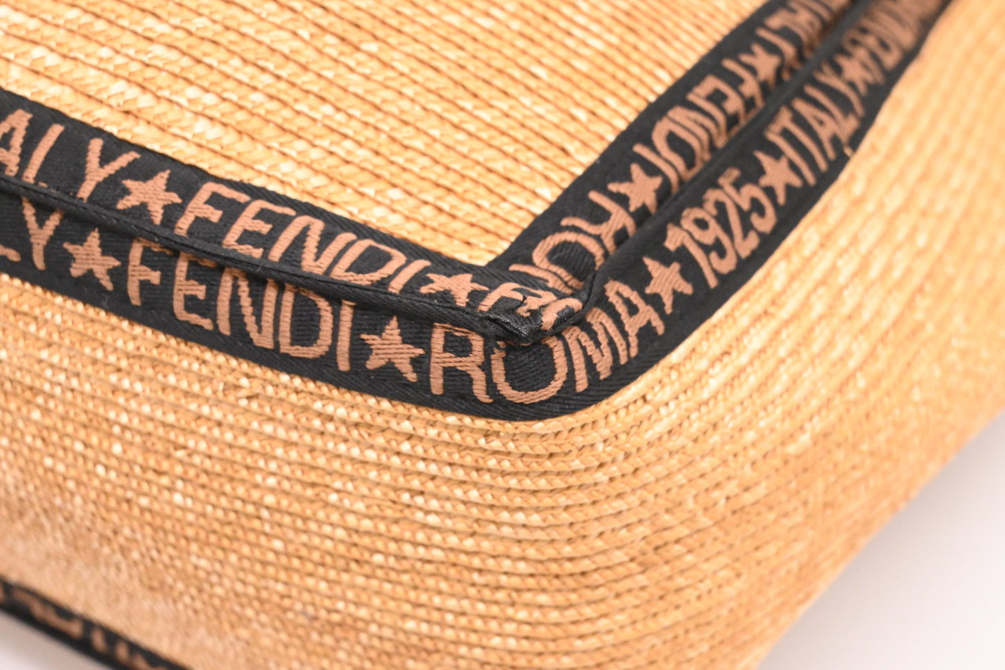 Fendi Roma 1925 Tote Bag in Beige Wicker