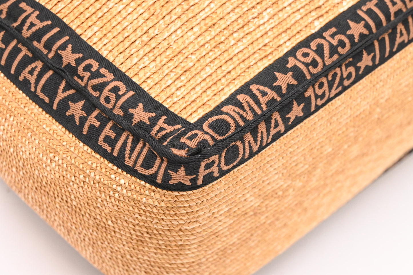 Fendi Roma 1925 Tote Bag in Beige Wicker