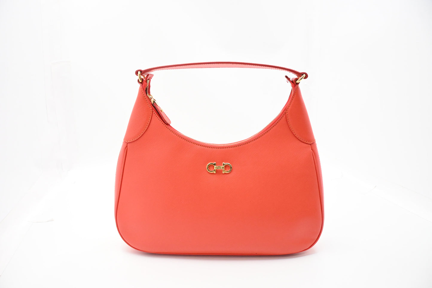 Ferragamo Shoulder Bag in Red Orange Leather
