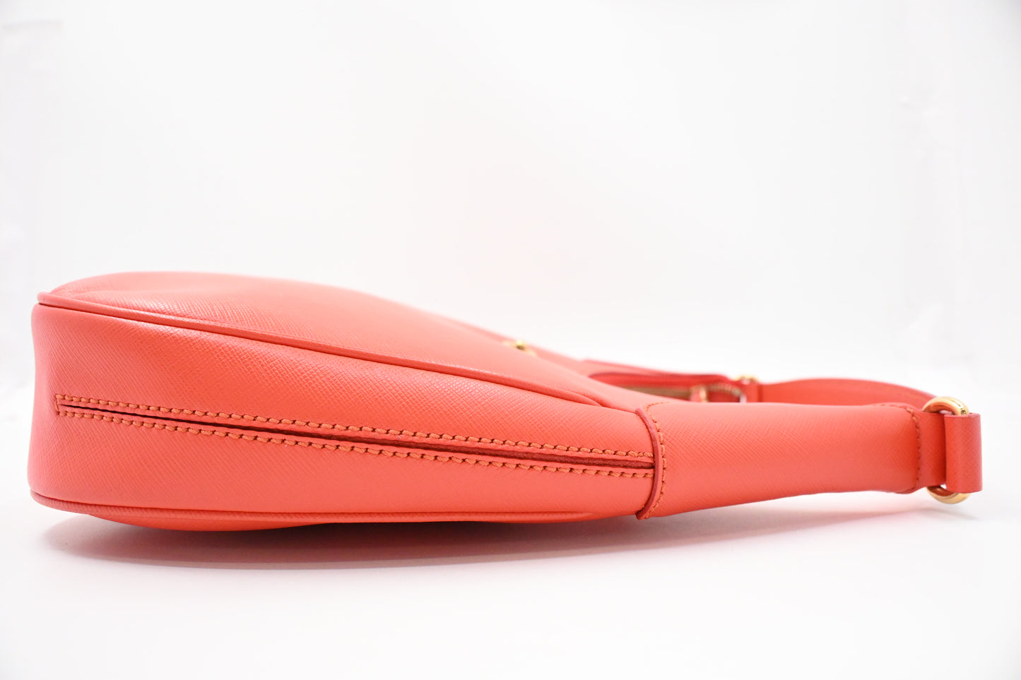 Ferragamo Shoulder Bag in Red Orange Leather