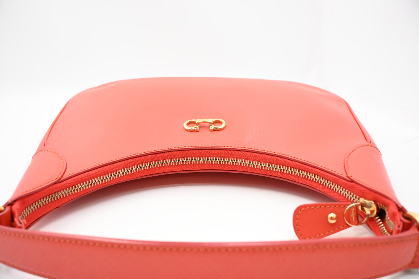 Ferragamo Shoulder Bag in Red Orange Leather