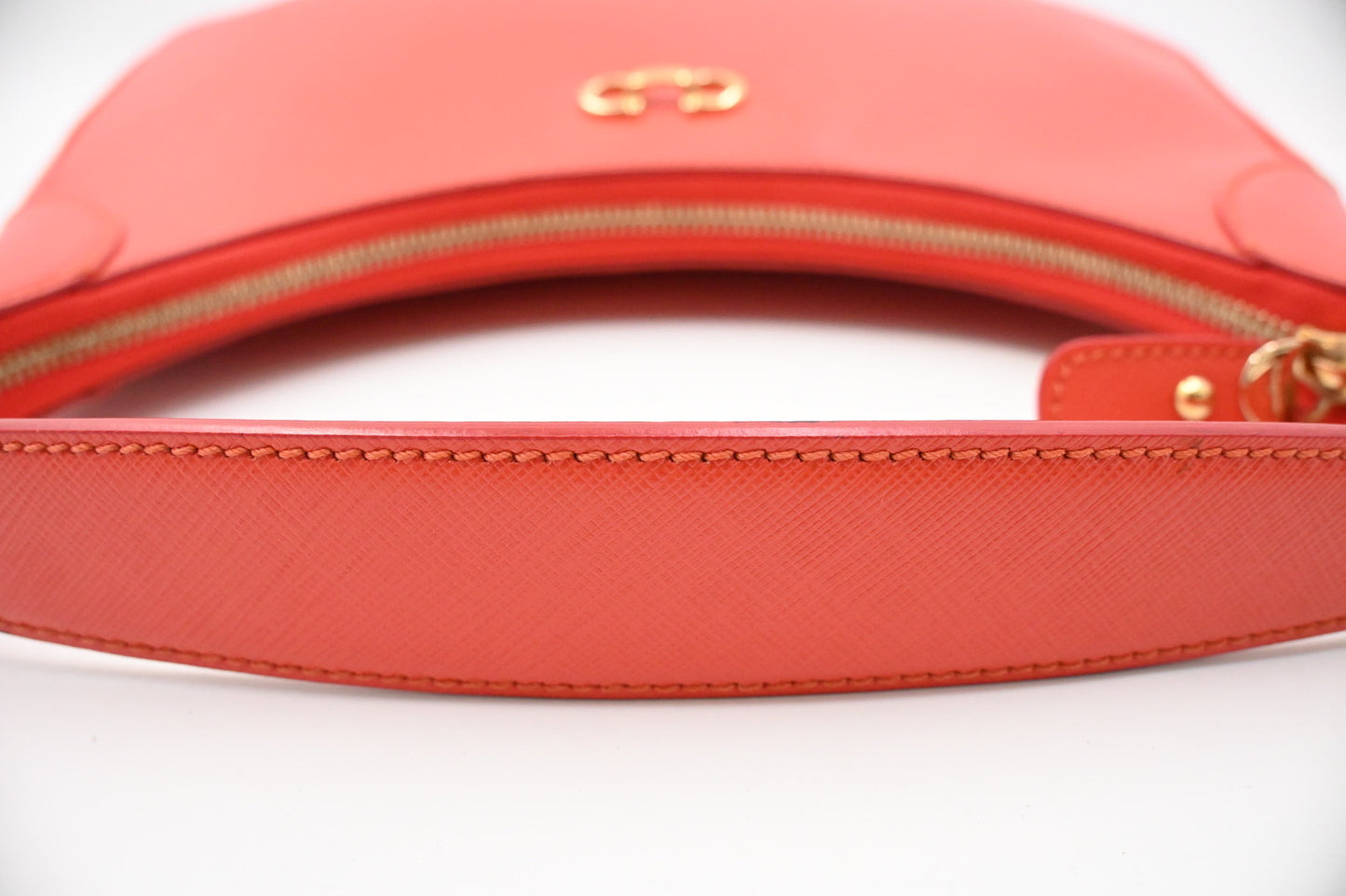 Ferragamo Shoulder Bag in Red Orange Leather