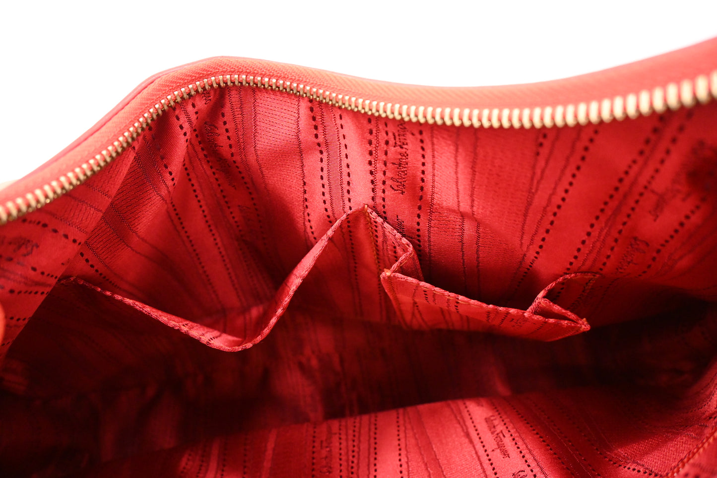 Ferragamo Shoulder Bag in Red Orange Leather