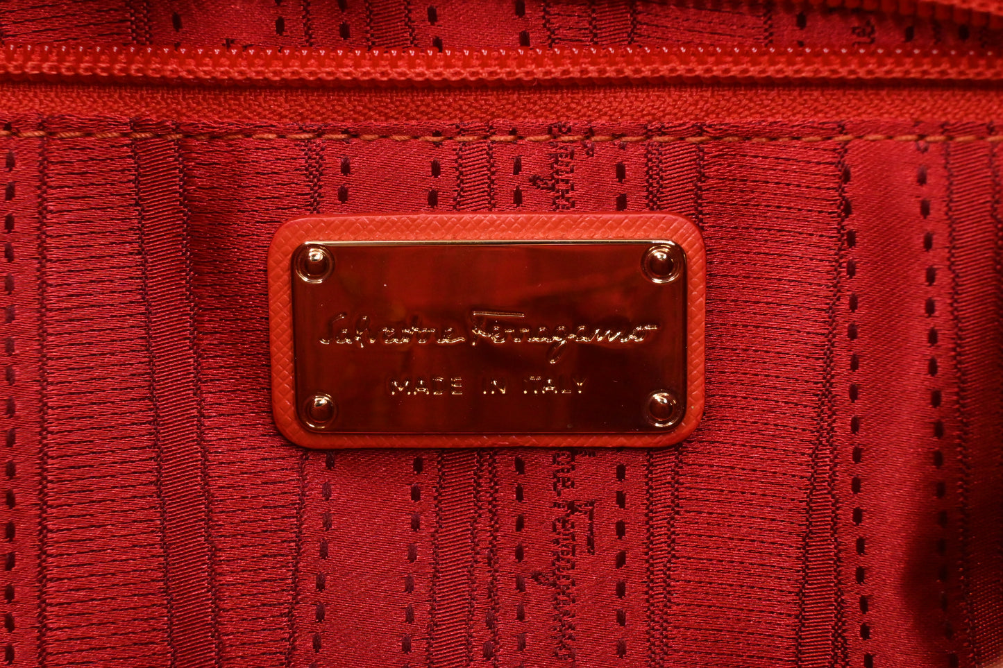 Ferragamo Shoulder Bag in Red Orange Leather