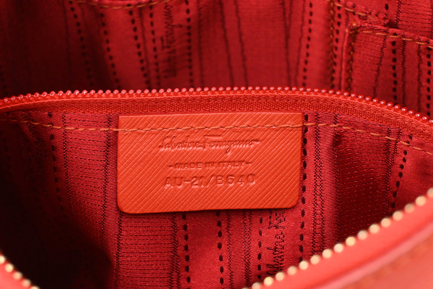 Ferragamo Shoulder Bag in Red Orange Leather