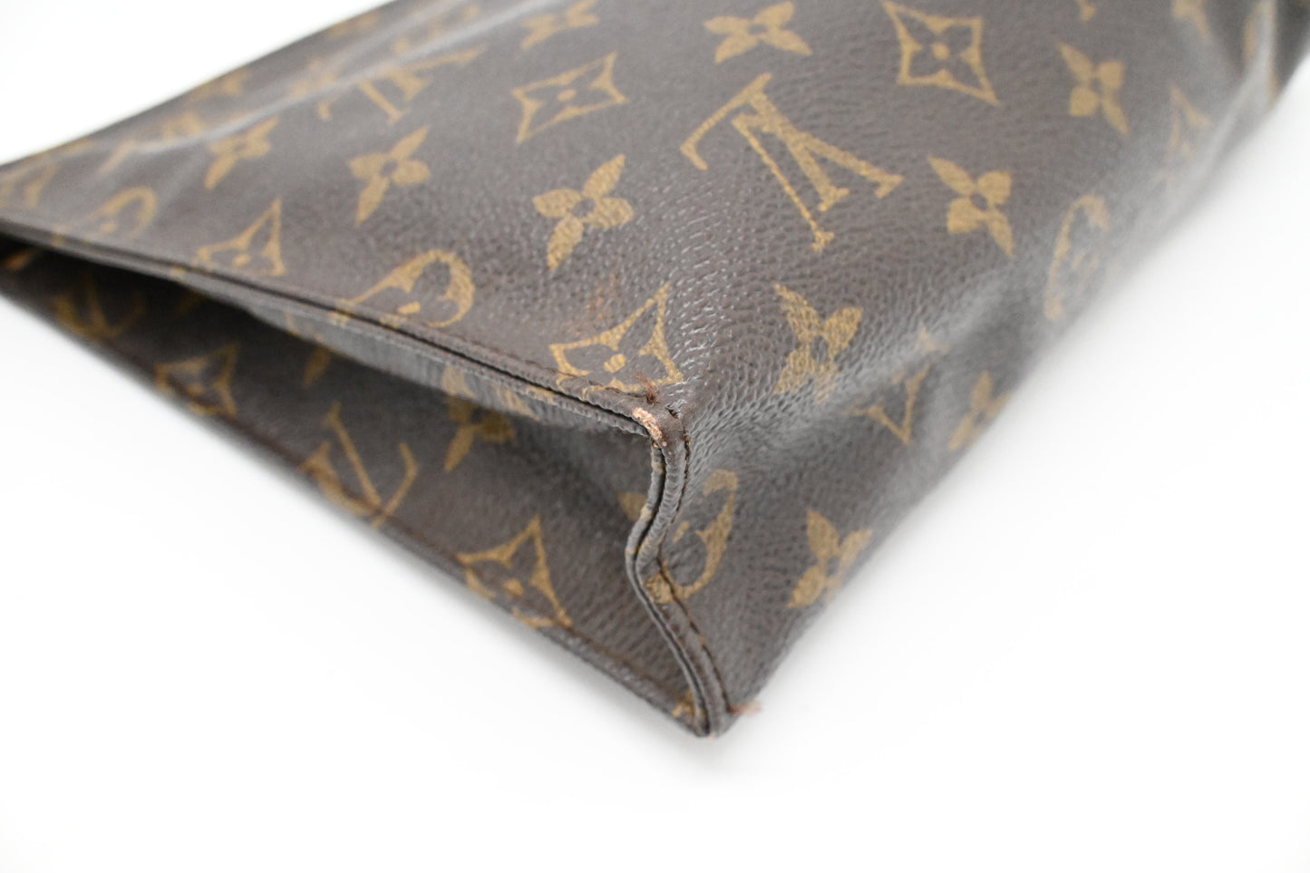 Louis Vuitton Toiletry 26 in Monogram Canvas