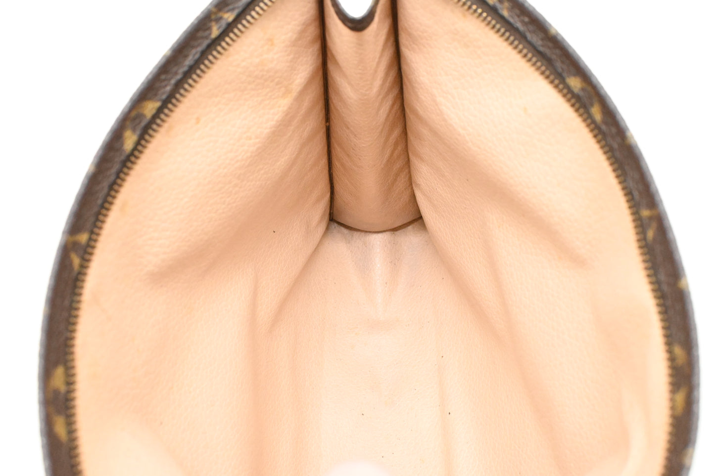 Louis Vuitton Toiletry 26 in Monogram Canvas