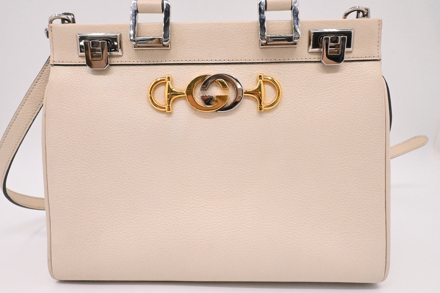 Gucci Zumi Handbag in Cream Leather