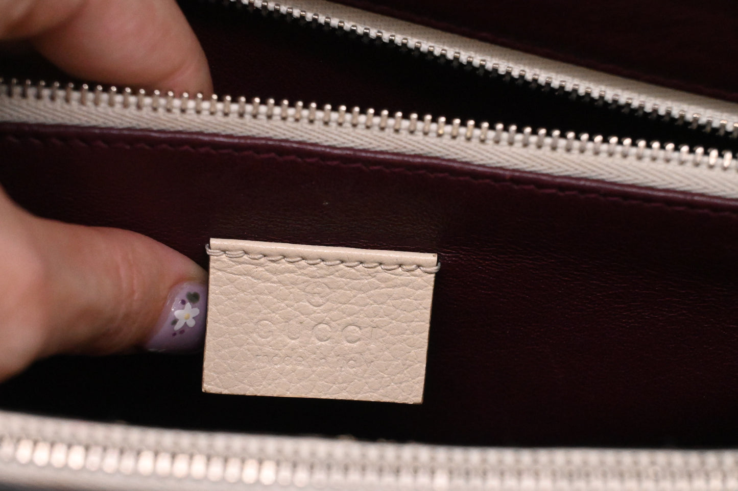 Gucci Zumi Handbag in Cream Leather