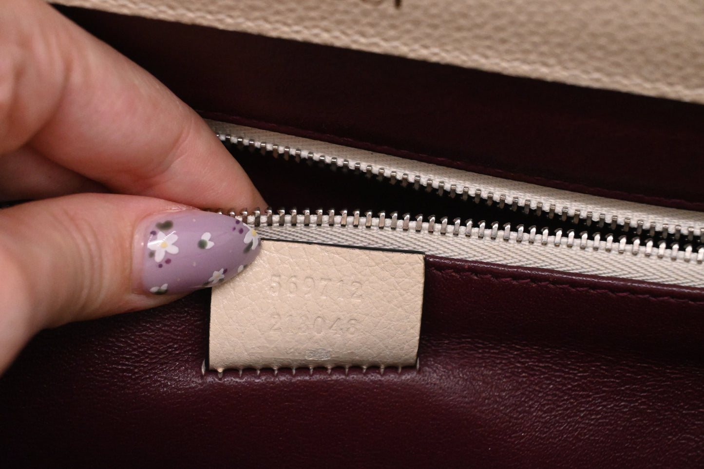 Gucci Zumi Handbag in Cream Leather